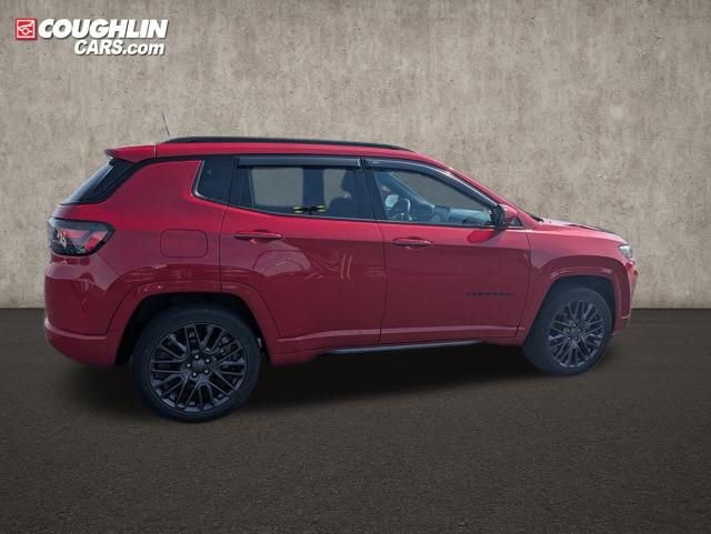 Used 2022 Jeep Compass Limited w/ (RED) Package image 9