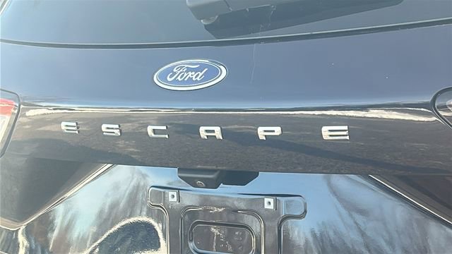 Used 2021 Ford Escape Titanium image 12