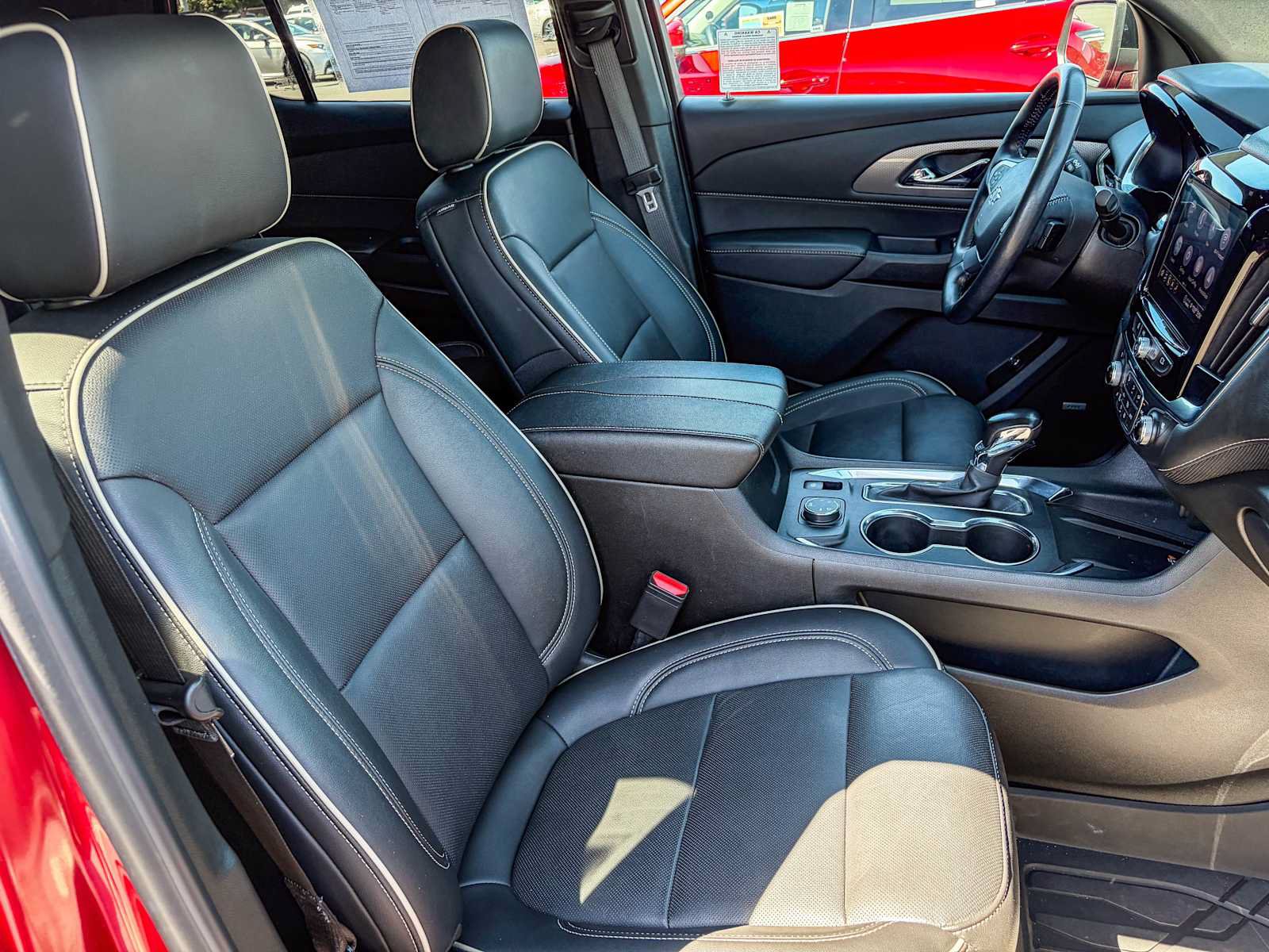 Used 2022 Chevrolet Traverse Premier w/ Redline Edition AWD/4WD image 16