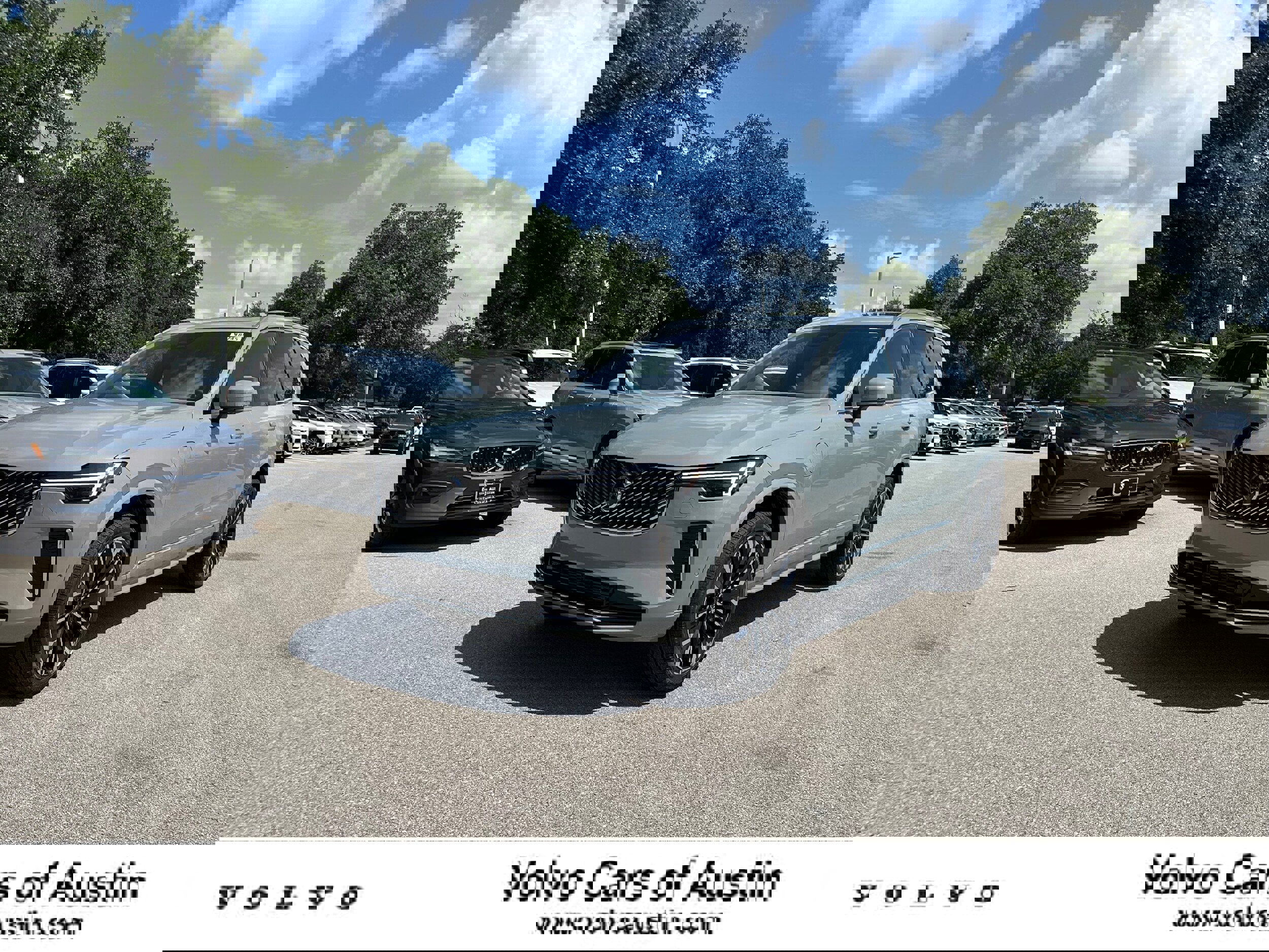 New 2026 Volvo XC90 T8 Plus image 1