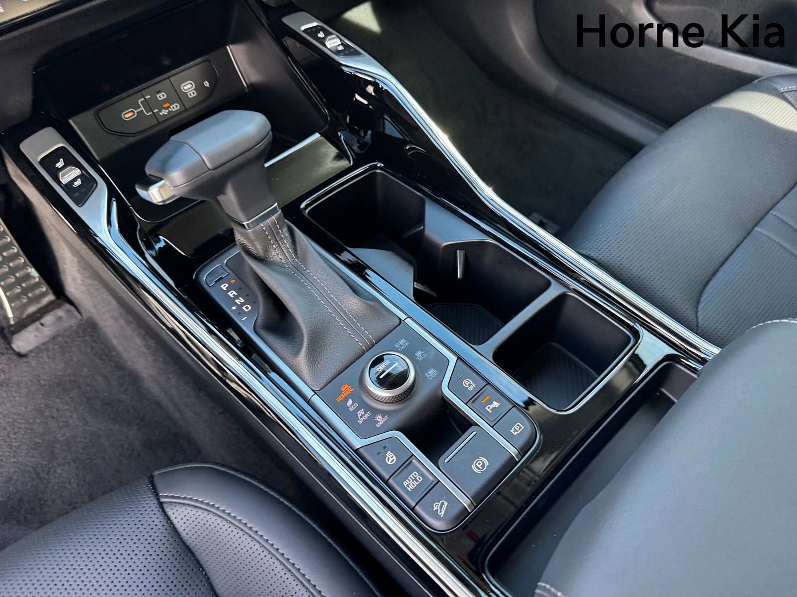 New 2026 Kia Sorento SX image 17