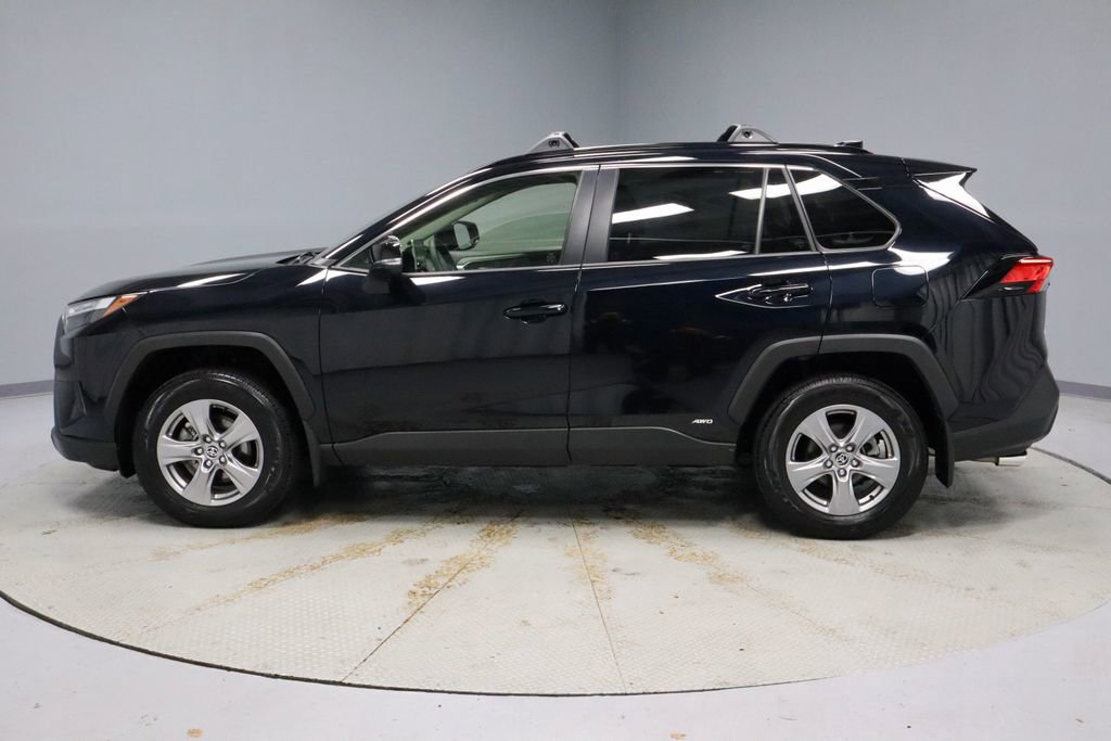 Used 2025 Toyota RAV4 XLE w/ Convenience Package image 7