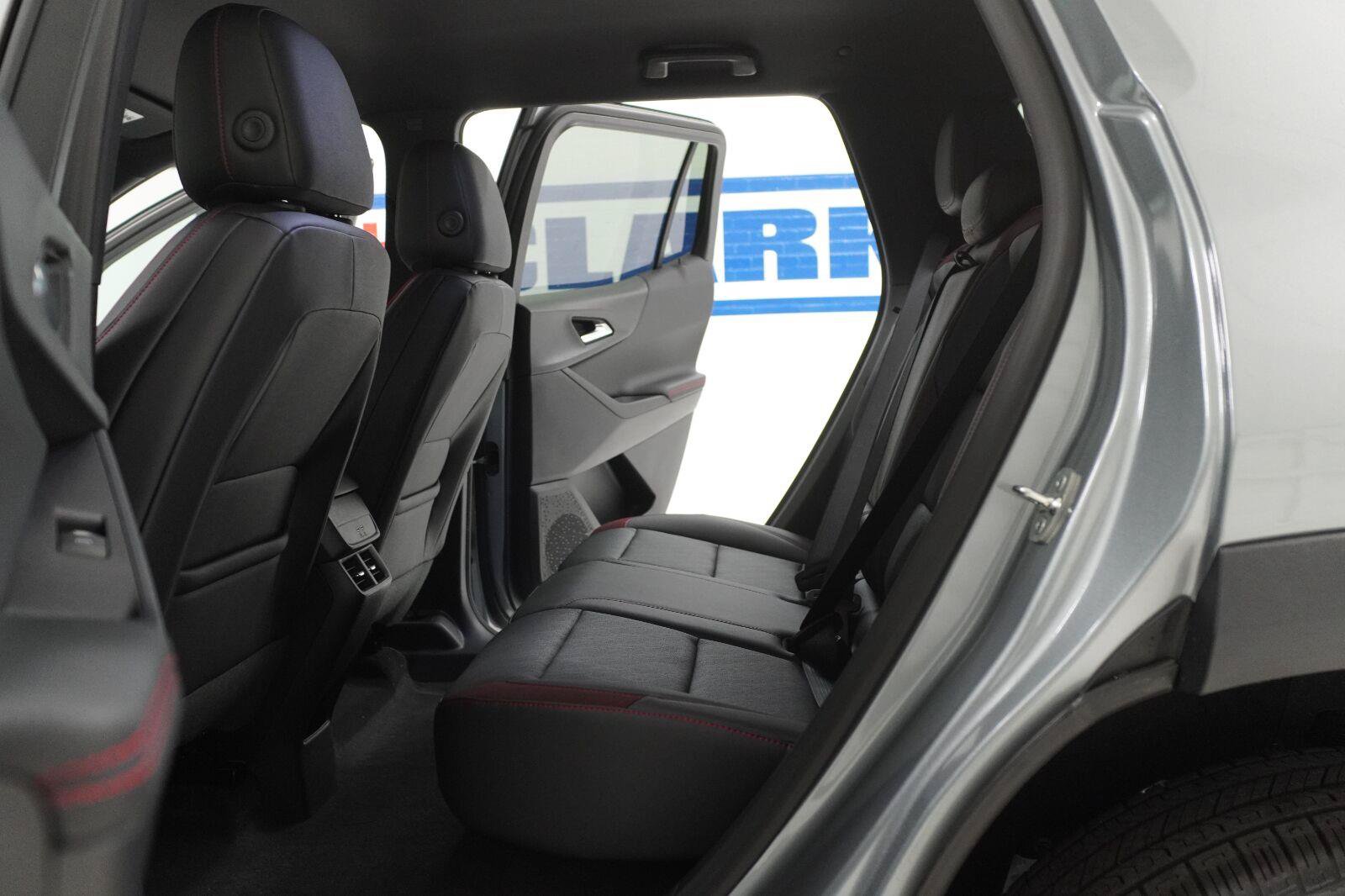 New 2027 Chevrolet Equinox RS FWD image 23