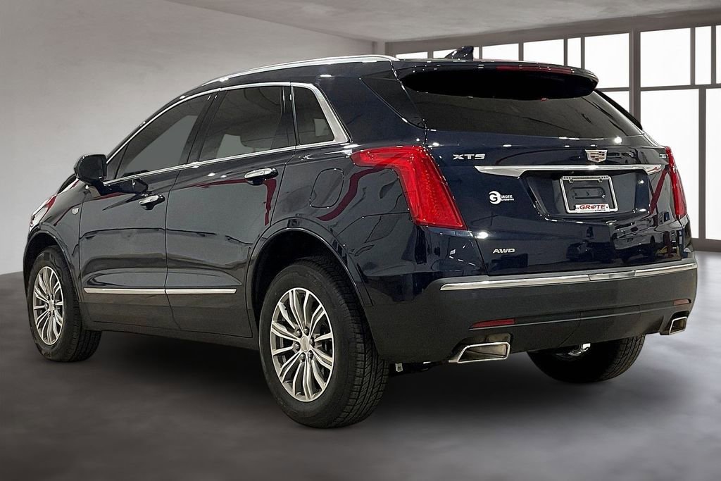 Used 2017 Cadillac XT5 Luxury w/ Driver Awareness Package image 13