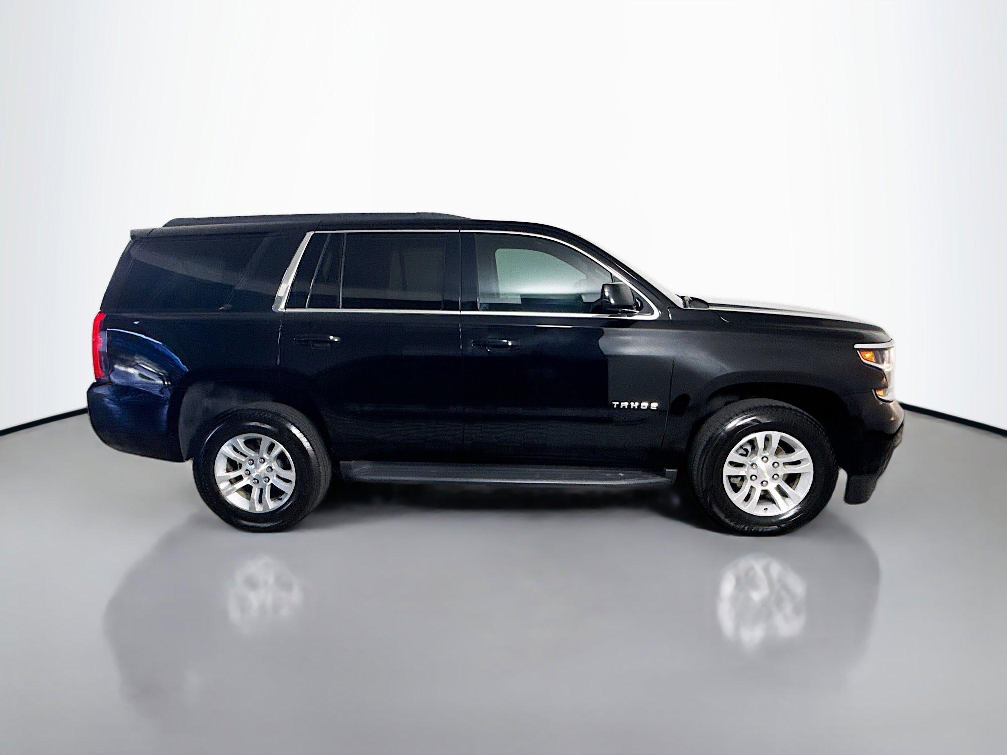 Used 2017 Chevrolet Tahoe LS RWD image 11