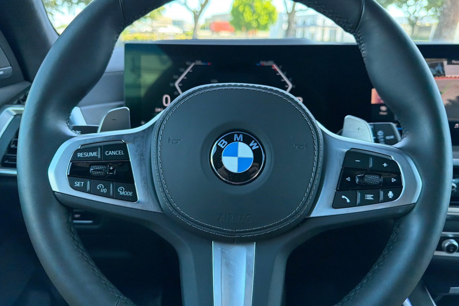 Used 2026 BMW X7 xDrive40i w/ M Sport Package AWD/4WD image 31