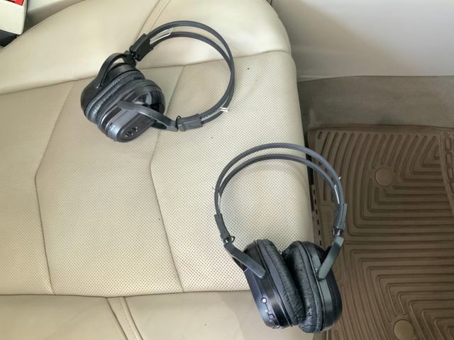 Used 2015 Cadillac Escalade Luxury image 18