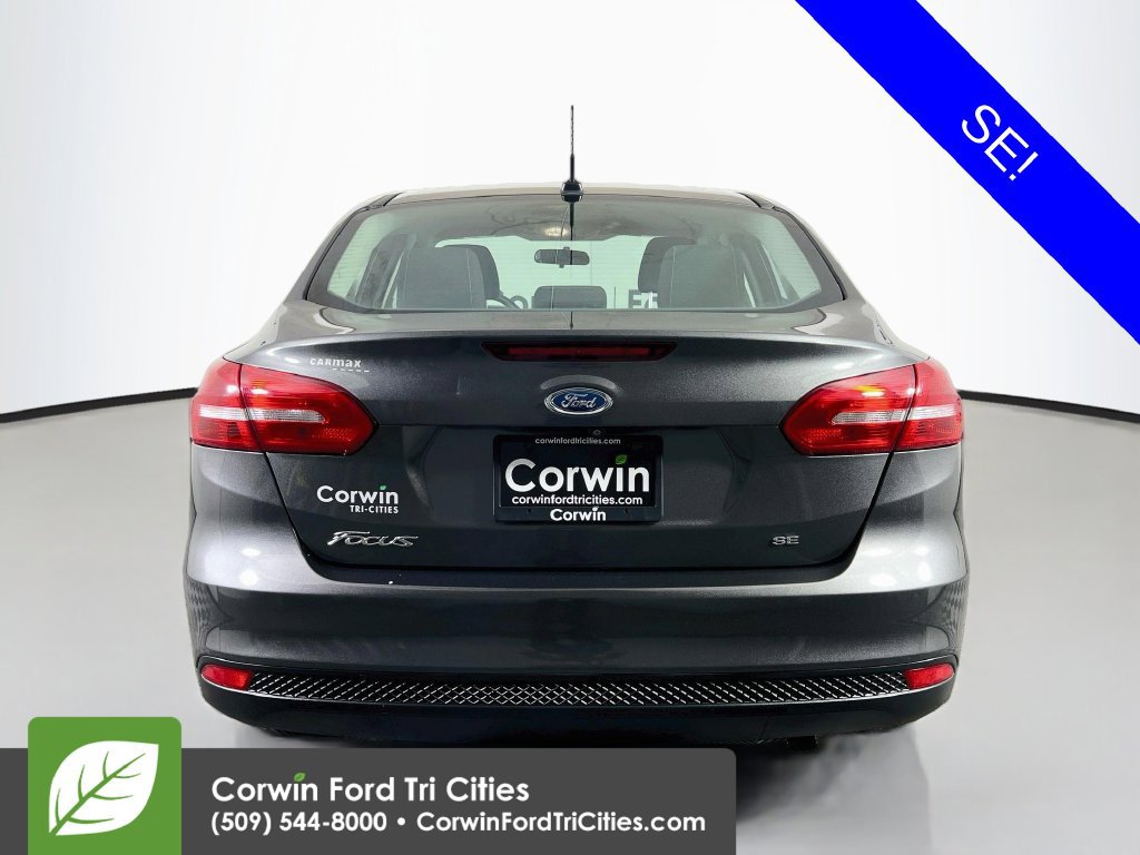 Used 2015 Ford Focus SE FWD image 13