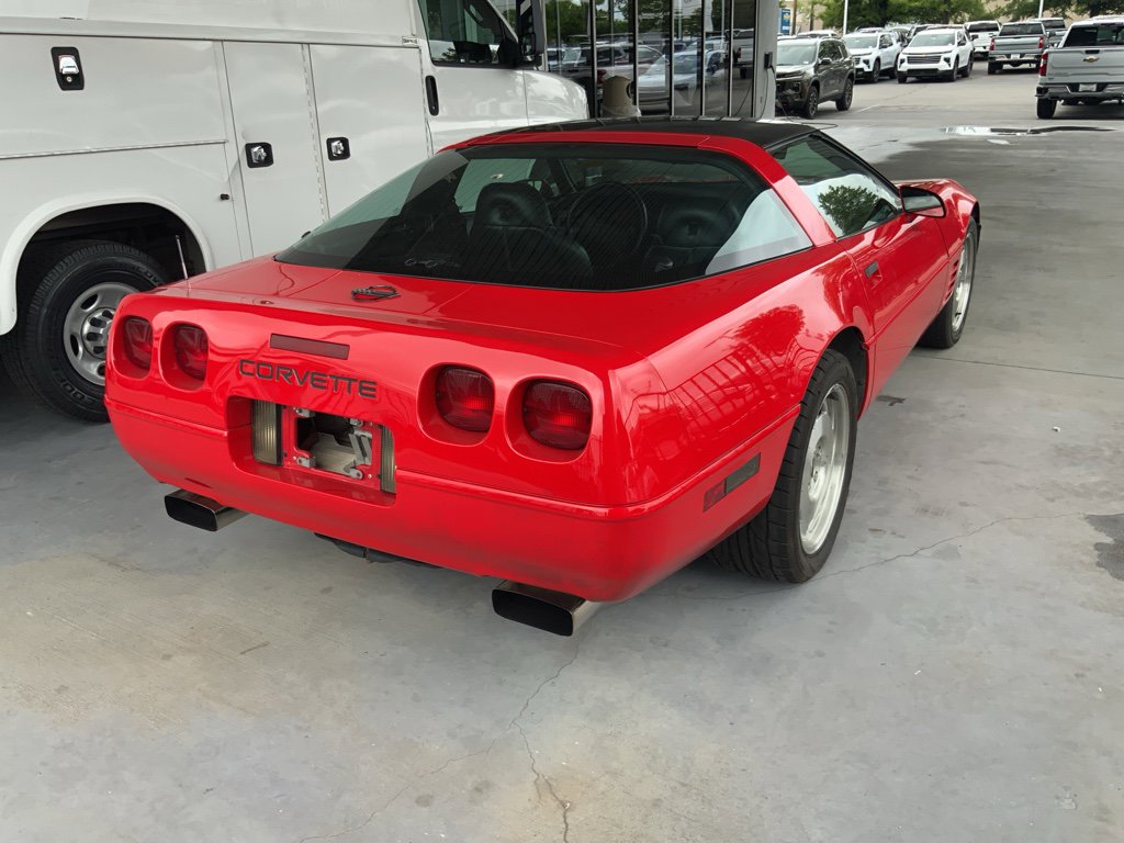 Used 1994 Chevrolet Corvette Coupe RWD image 4