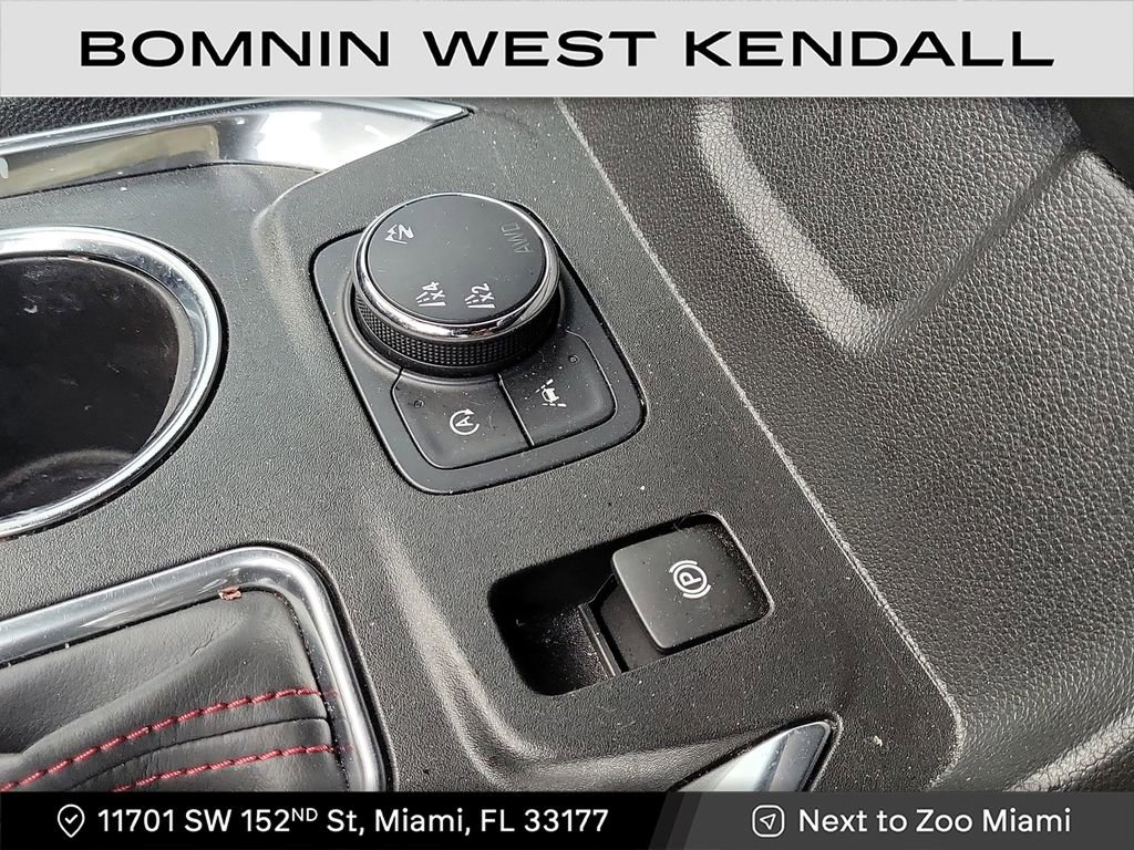 Used 2023 Chevrolet Traverse RS image 24