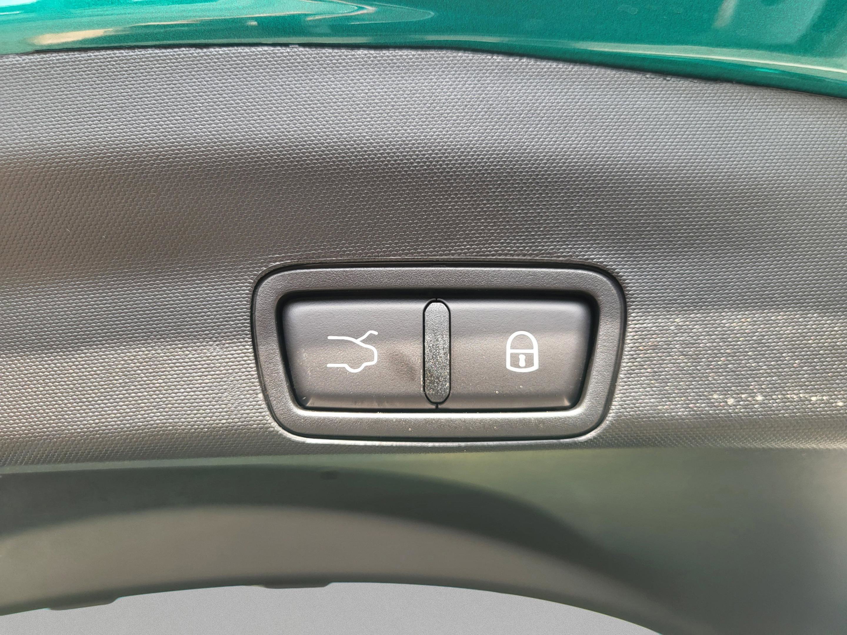 New 2025 Alfa Romeo Stelvio Sprint image 41