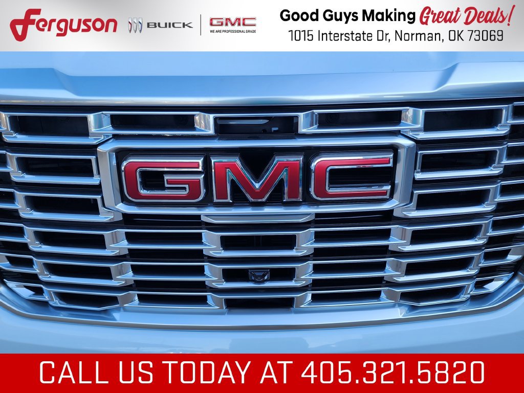 New 2027 GMC Yukon Denali w/ Denali Reserve Package AWD/4WD image 9
