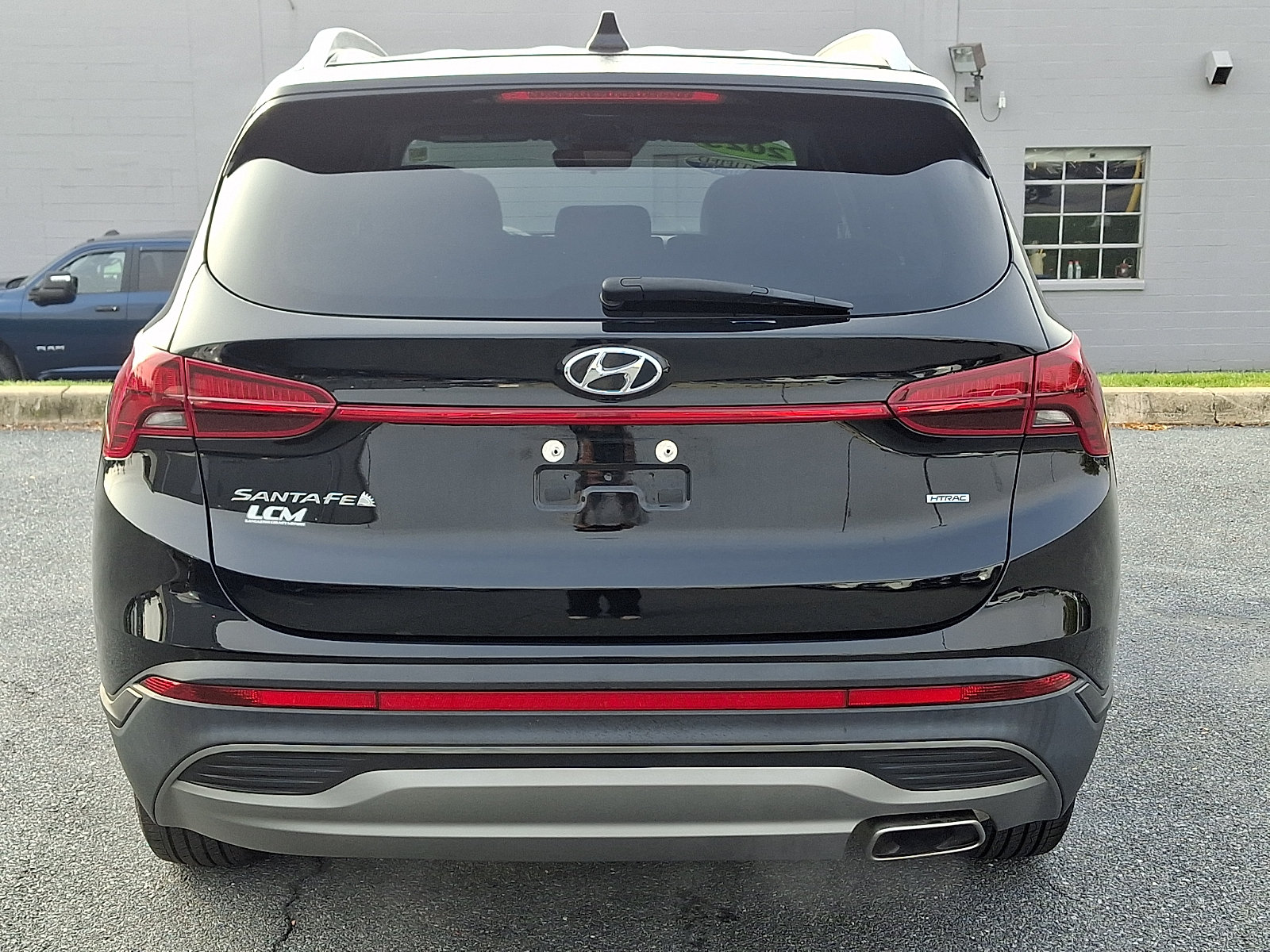 Certified 2023 Hyundai Santa Fe SEL AWD/4WD image 6