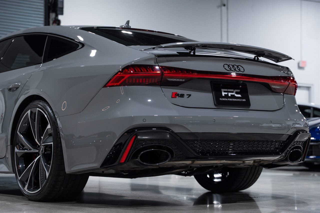 Used 2023 Audi RS 7 Sportback AWD/4WD image 17