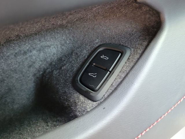 Certified 2025 Chevrolet Corvette Stingray Preferred Cpe w/ Stealth Interior Trim Package image 25