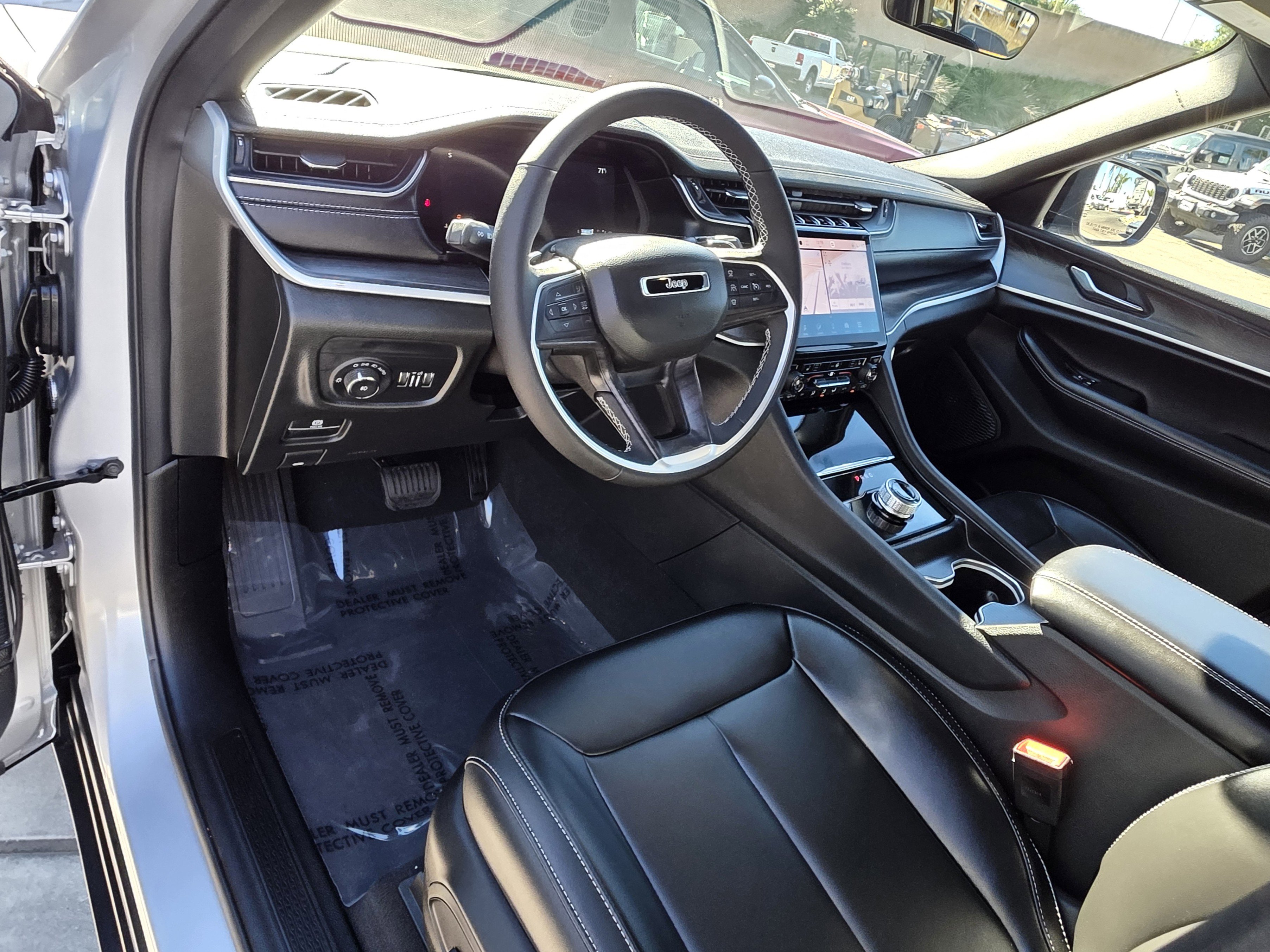 New 2025 Jeep Grand Cherokee Limited image 10