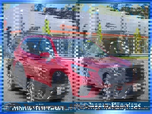 Used 2023 Subaru Forester Premium image 1