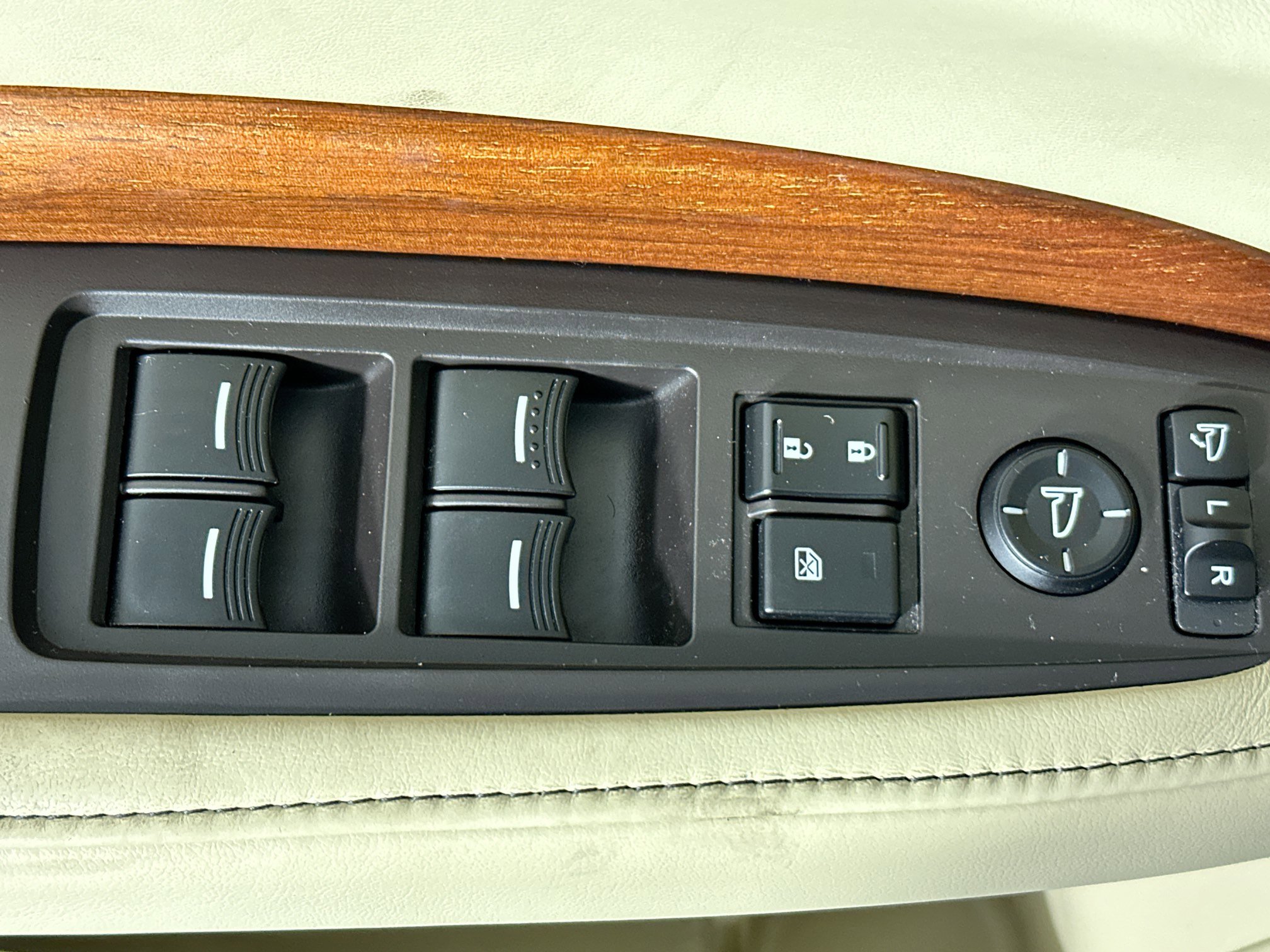 Used 2018 Acura MDX FWD w/ Advance Package image 14