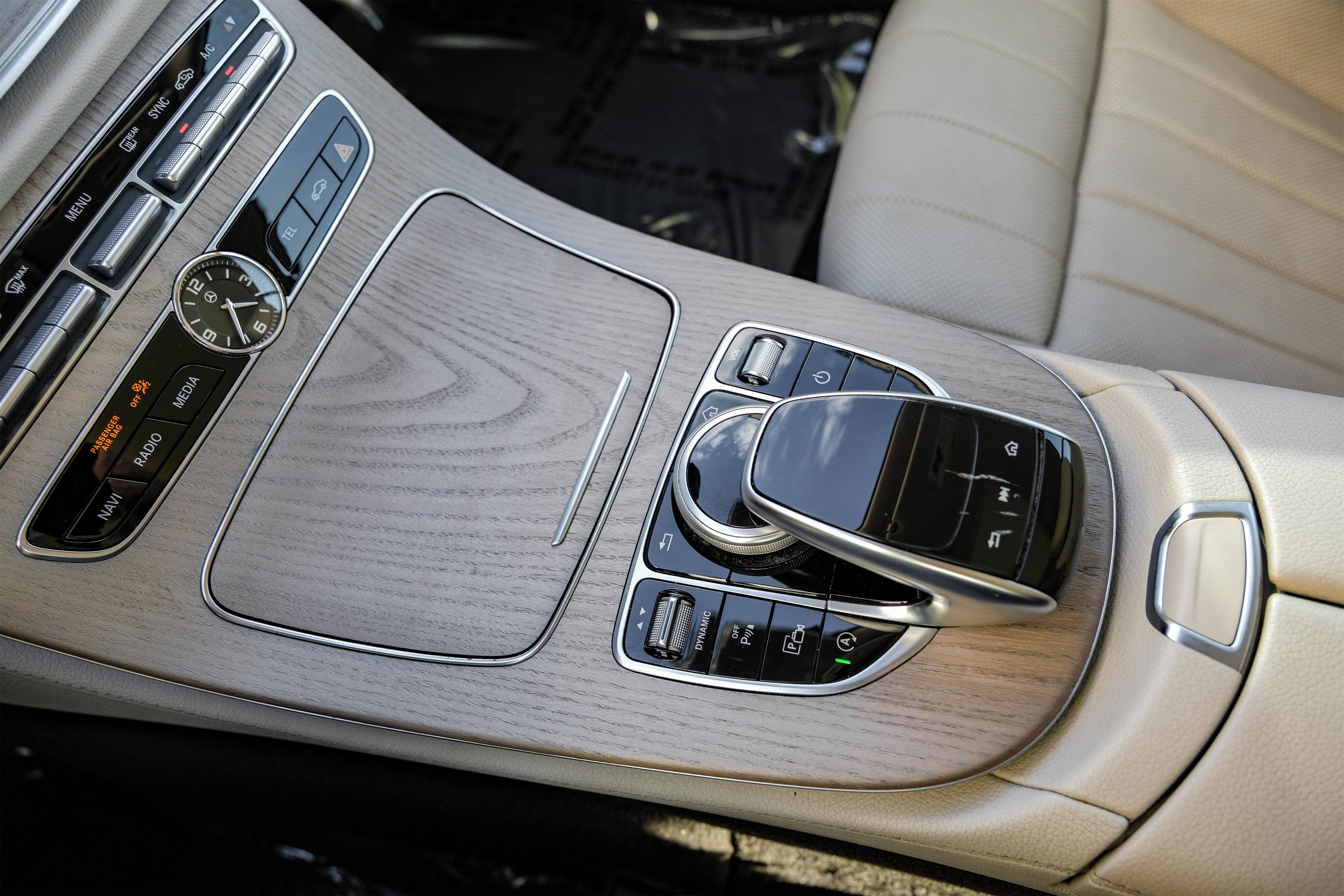 Used 2019 Mercedes-Benz E 450 Coupe w/ AMG Line Package image 21