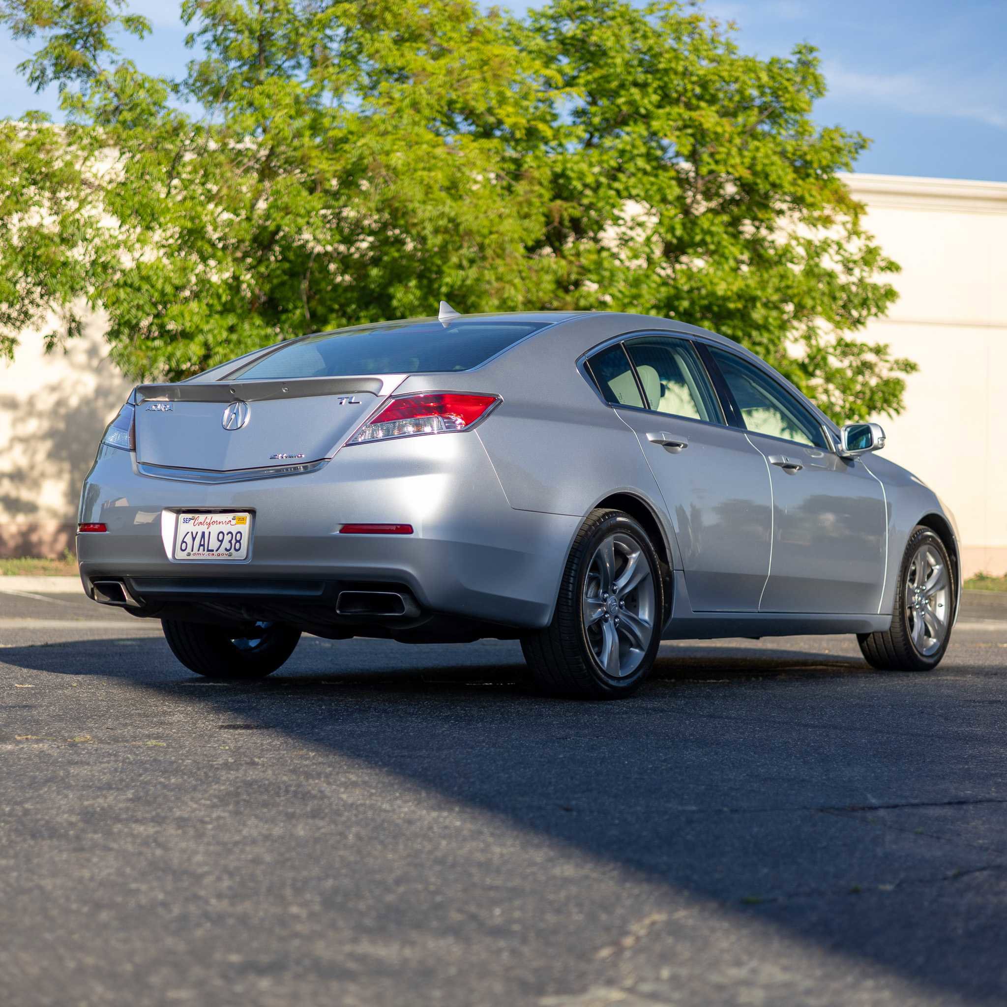 Used 2012 Acura TL SH-AWD image 7