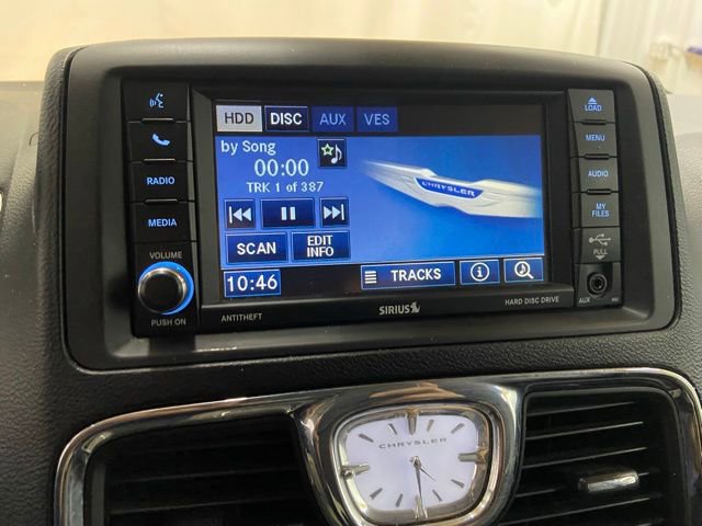 Used 2012 Chrysler Town & Country Touring-L w/ Premium Group FWD image 53