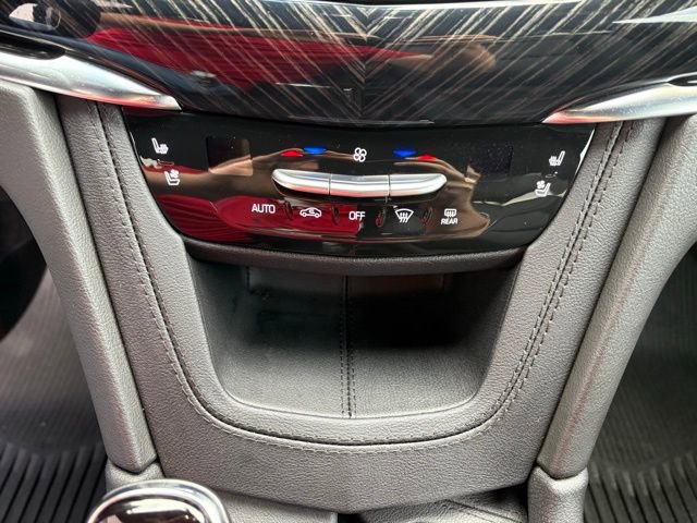 Used 2024 Cadillac XT6 Premium Luxury w/ Technology Package image 20
