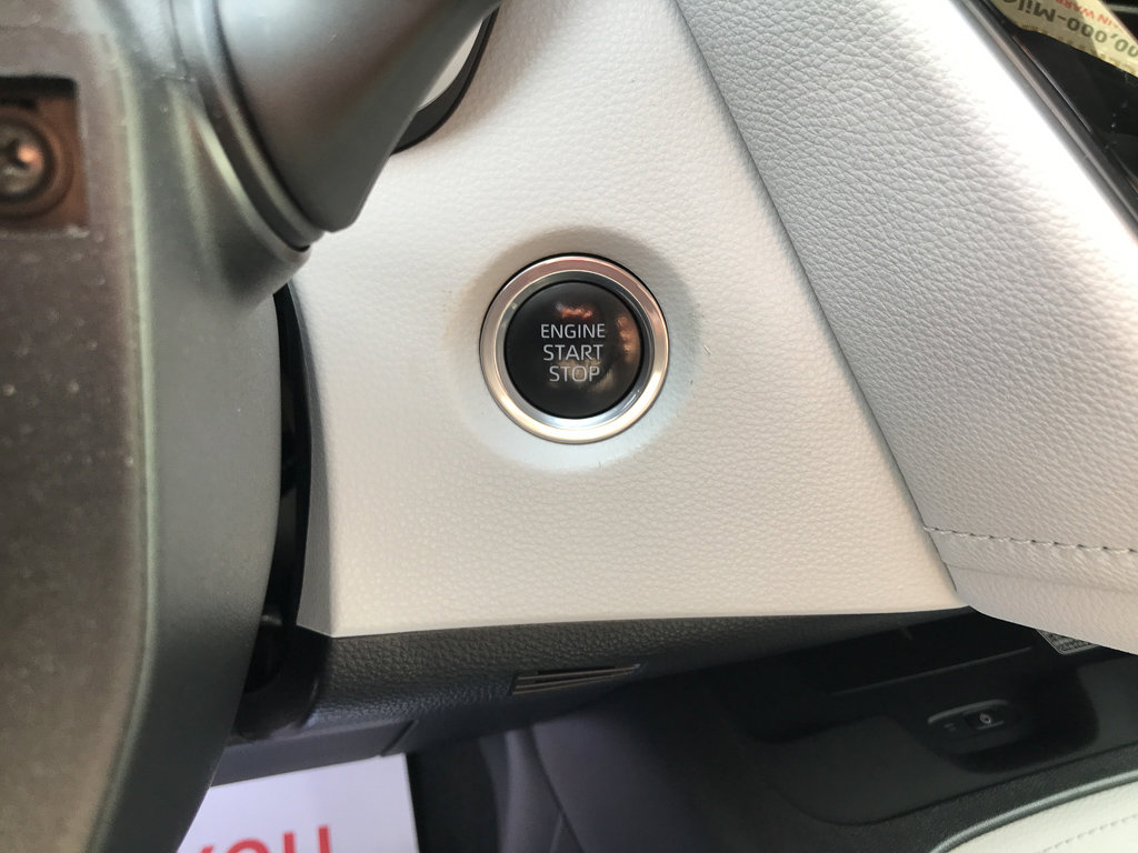 Certified 2024 Toyota Corolla SE w/ SE Package FWD image 17
