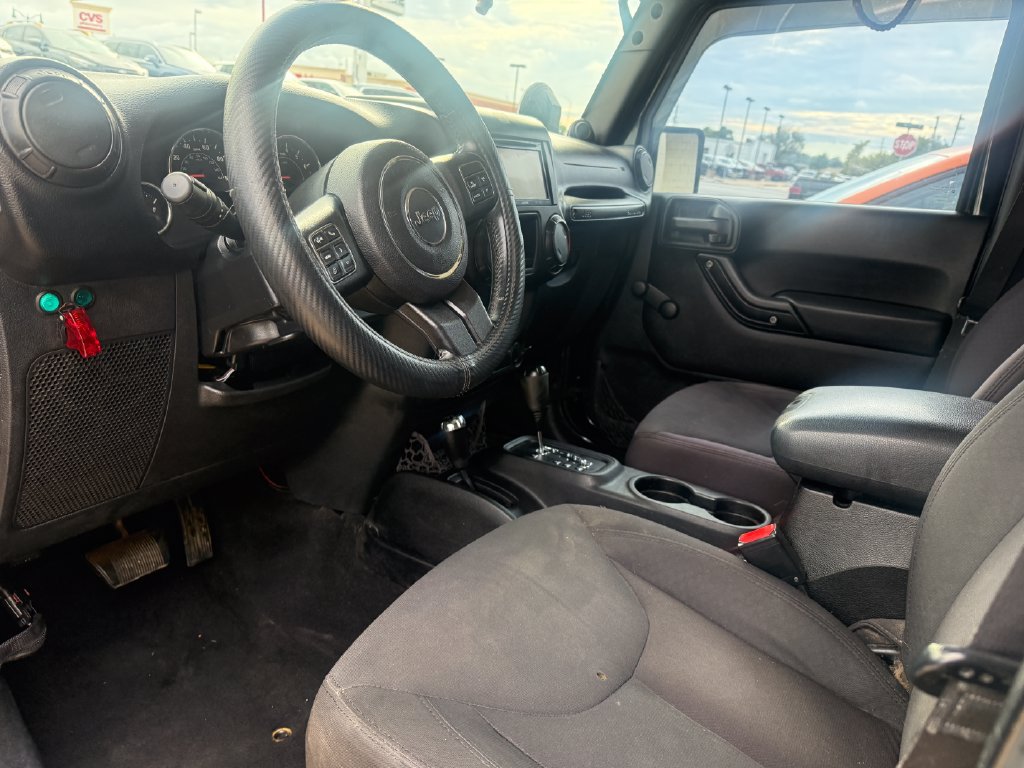 Used 2013 Jeep Wrangler Unlimited Sport w/ Connectivity Group AWD/4WD image 3