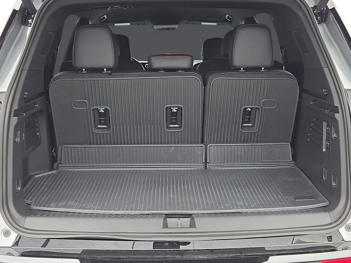 New 2026 Chevrolet Traverse RS w/ LPO, Floor Liner Package image 9