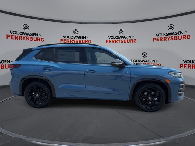 New 2026 Volkswagen Tiguan SE R-Line FWD image 9