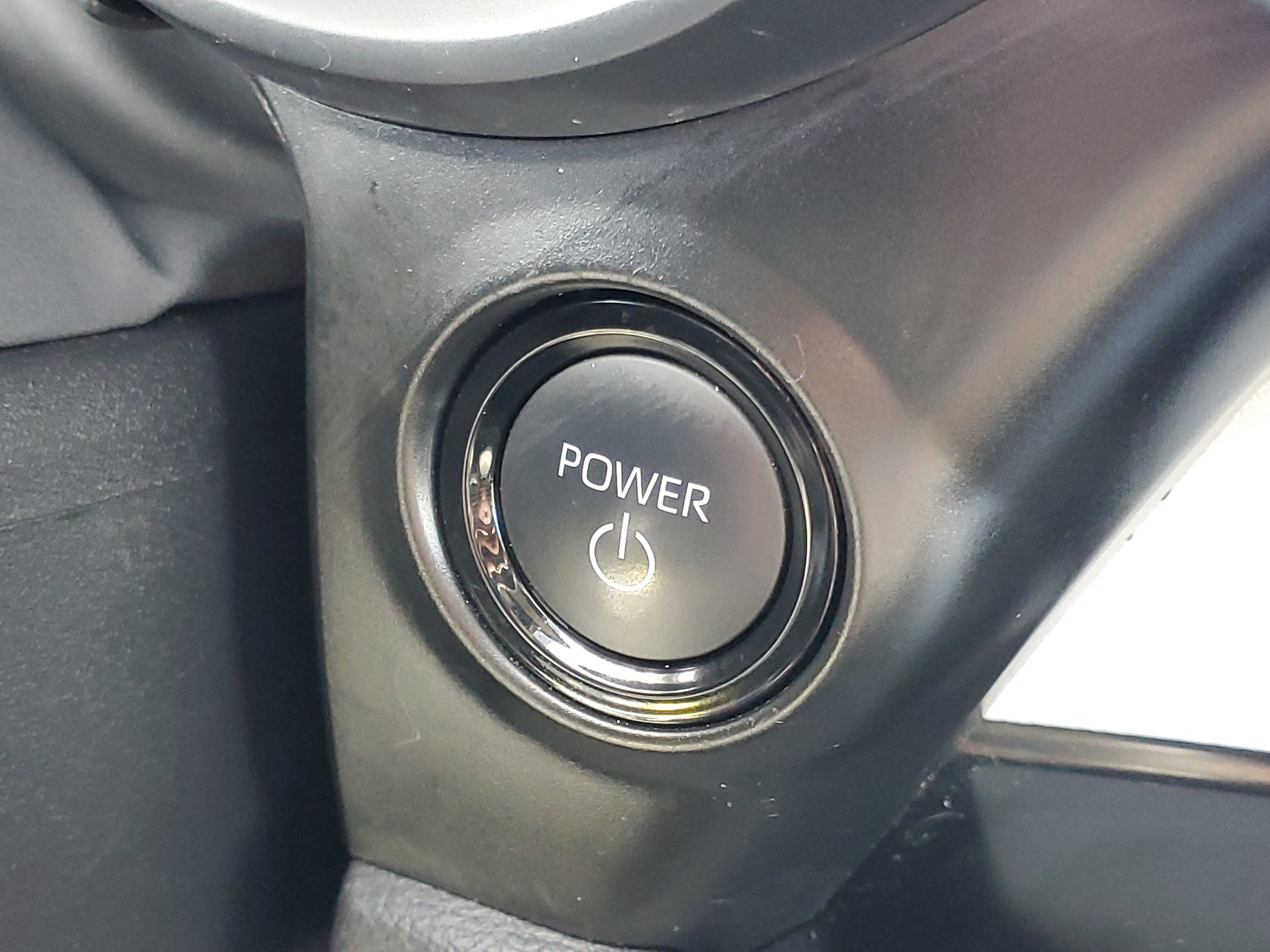 Certified 2025 Toyota Sienna XLE FWD image 29