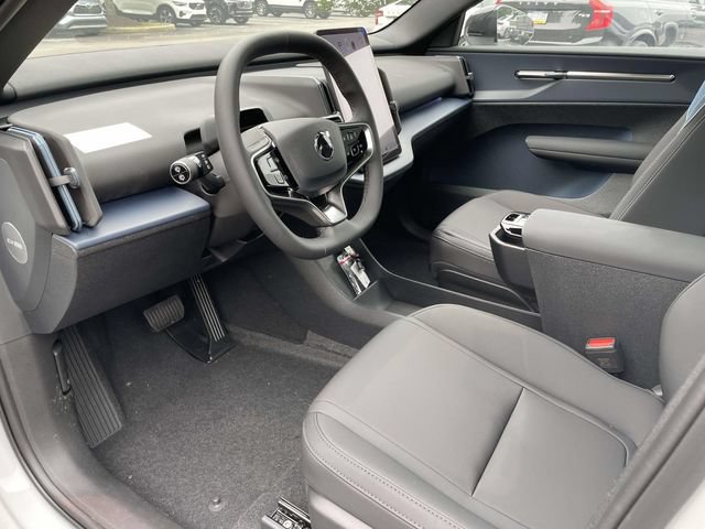 New 2026 Volvo EX30 Plus w/ Protection Package Premier AWD/4WD image 13
