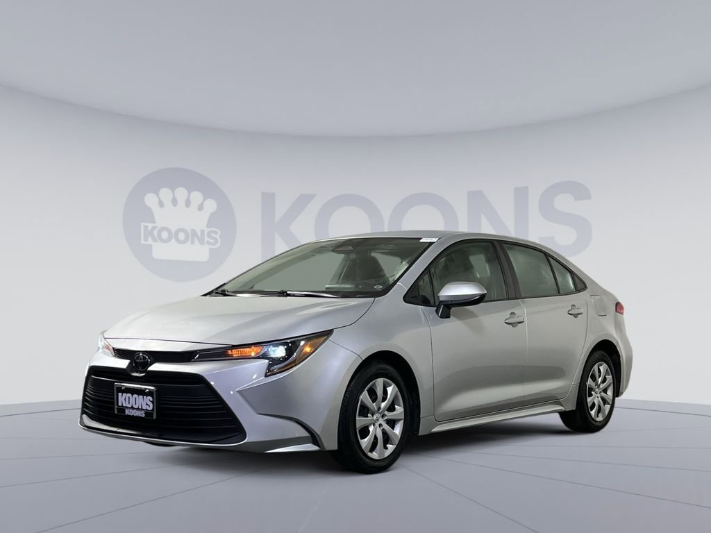 Used 2024 Toyota Corolla LE image 1