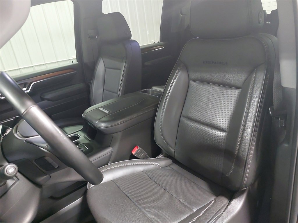 Used 2024 GMC Sierra 3500 Denali w/ Denali Reserve Package image 15