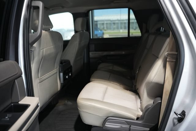 Used 2019 Ford Expedition Max XLT AWD/4WD image 16