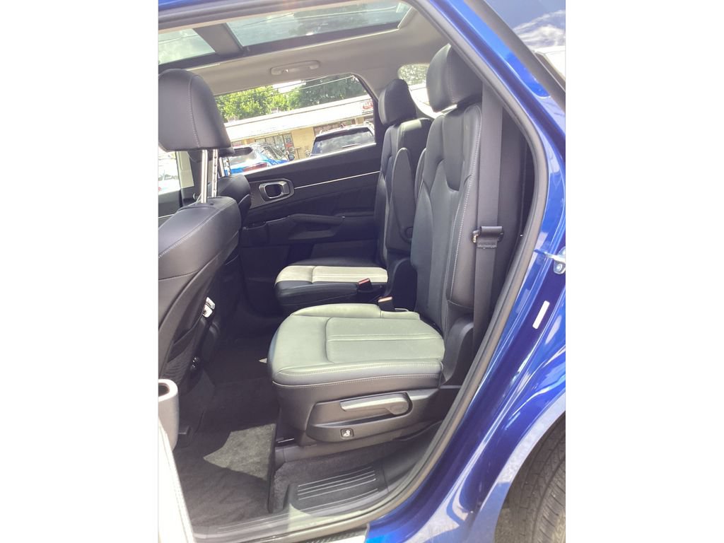 Used 2023 Kia Sorento SX AWD/4WD image 13