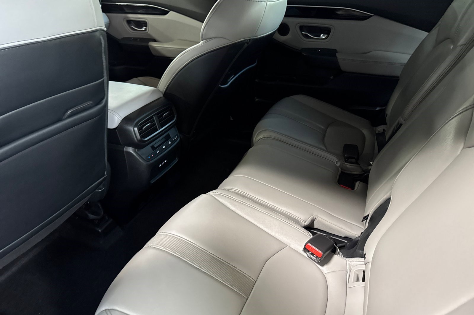 Certified 2024 Honda Pilot Touring image 28