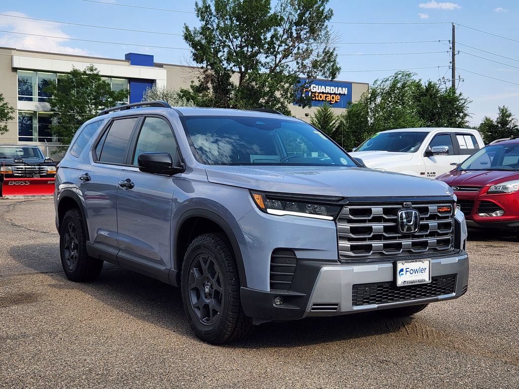 Used 2026 Honda Pilot TrailSport image 3