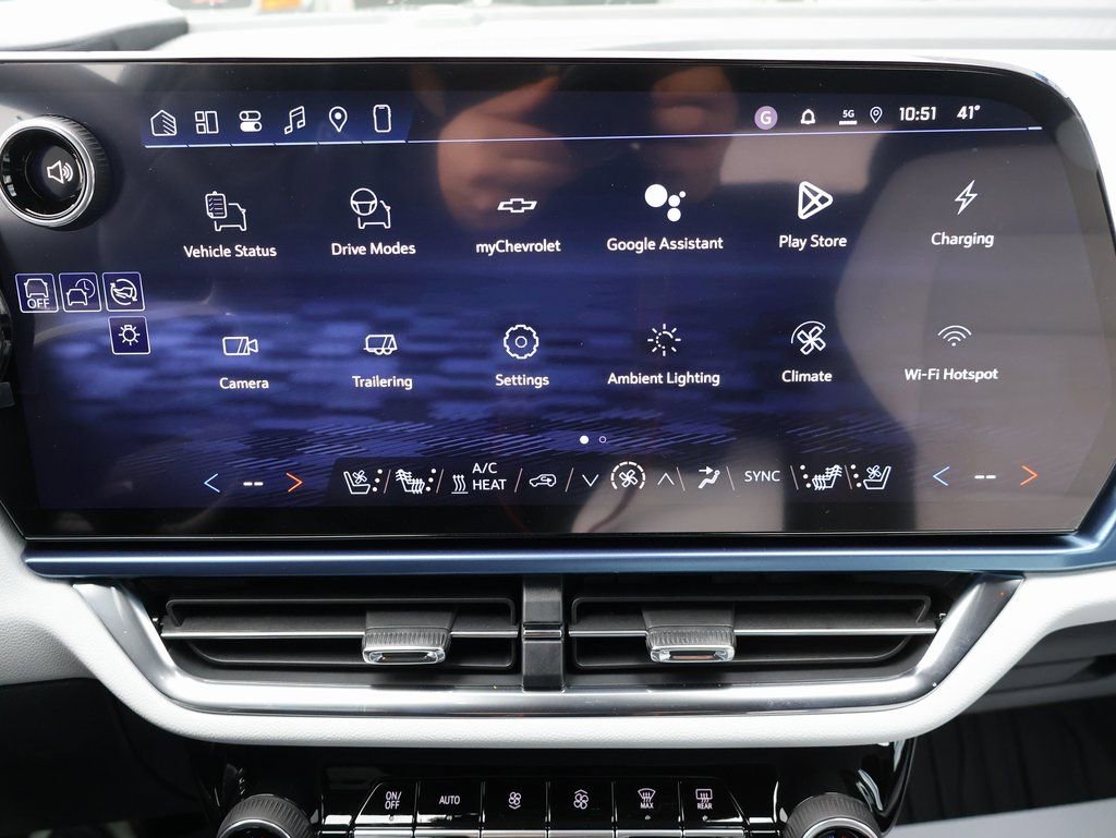 New 2026 Chevrolet Equinox EV LT w/ Convenience Package II FWD image 19