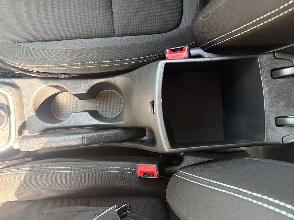 Used 2025 Hyundai Venue SEL FWD image 23