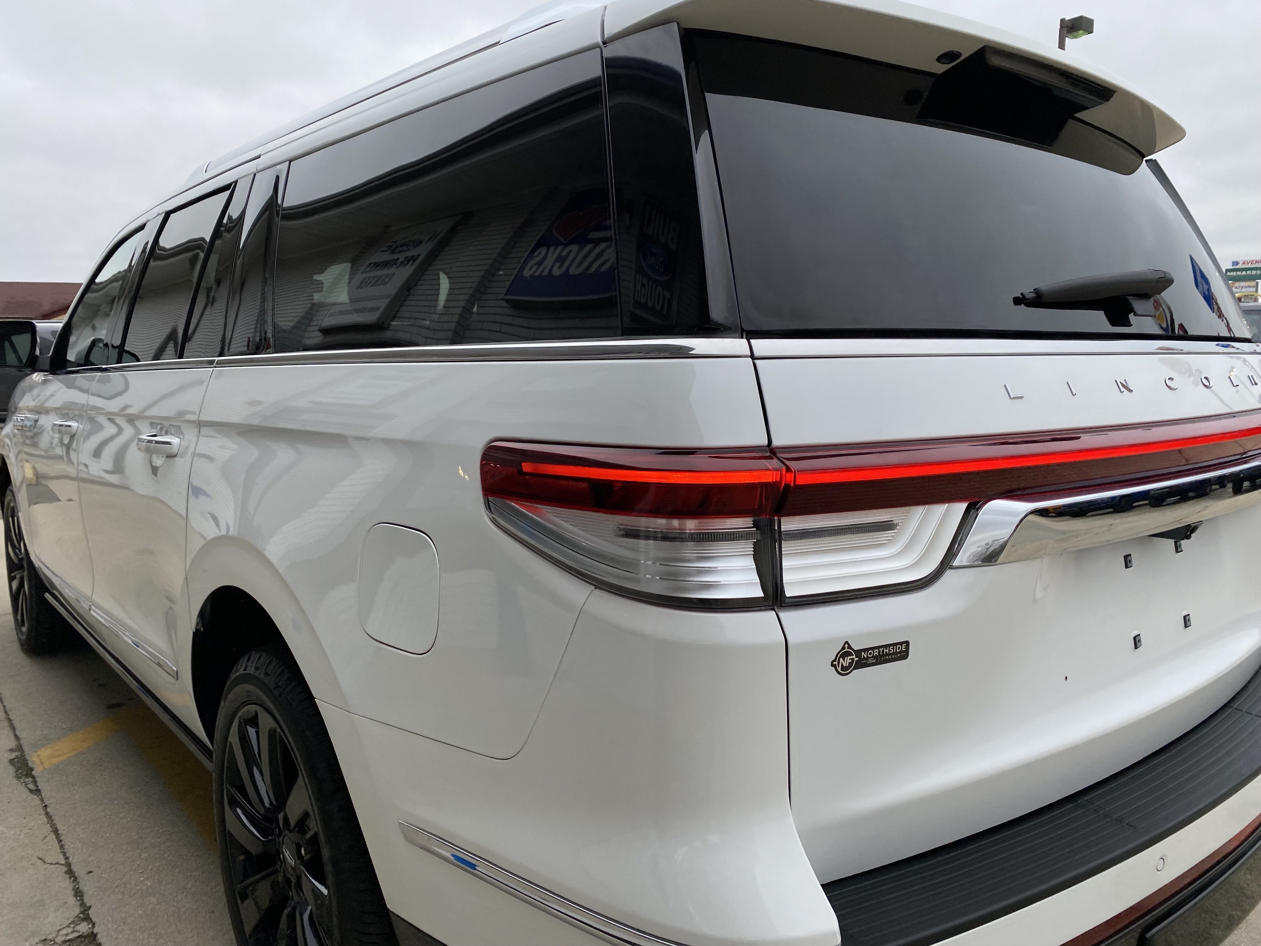 Used 2024 Lincoln Navigator L Reserve AWD/4WD image 14