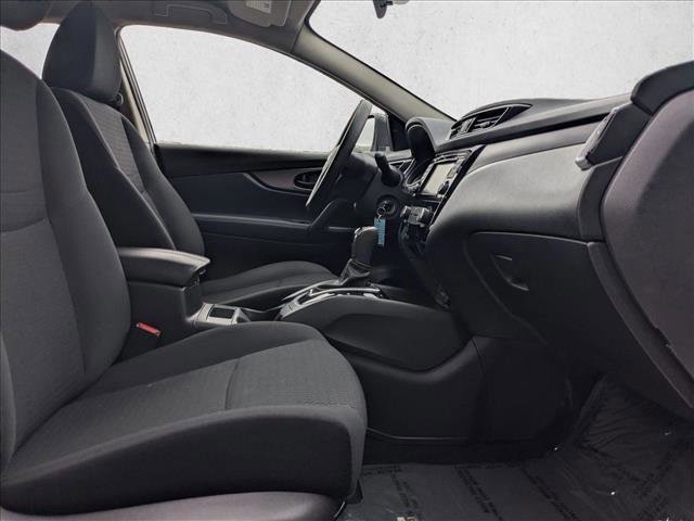 Used 2020 Nissan Rogue Sport S image 27