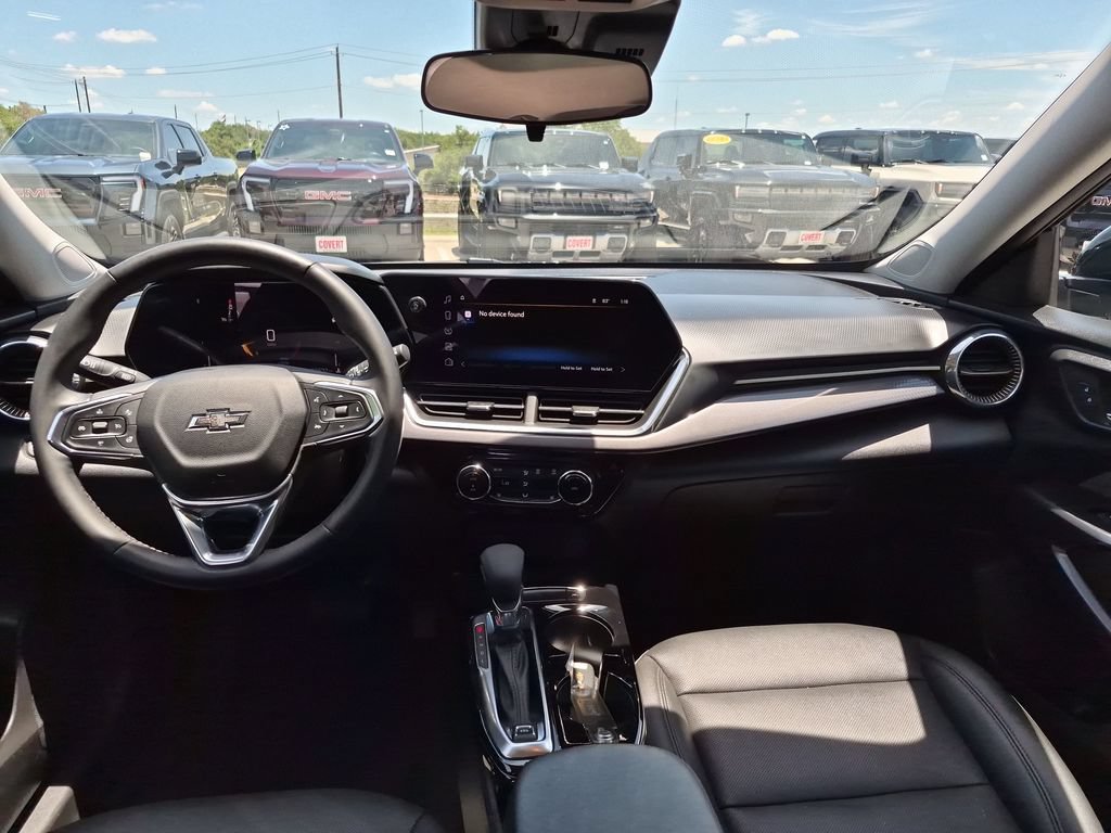 Used 2024 Chevrolet Trax ACTIV w/ Sunroof Package FWD image 32