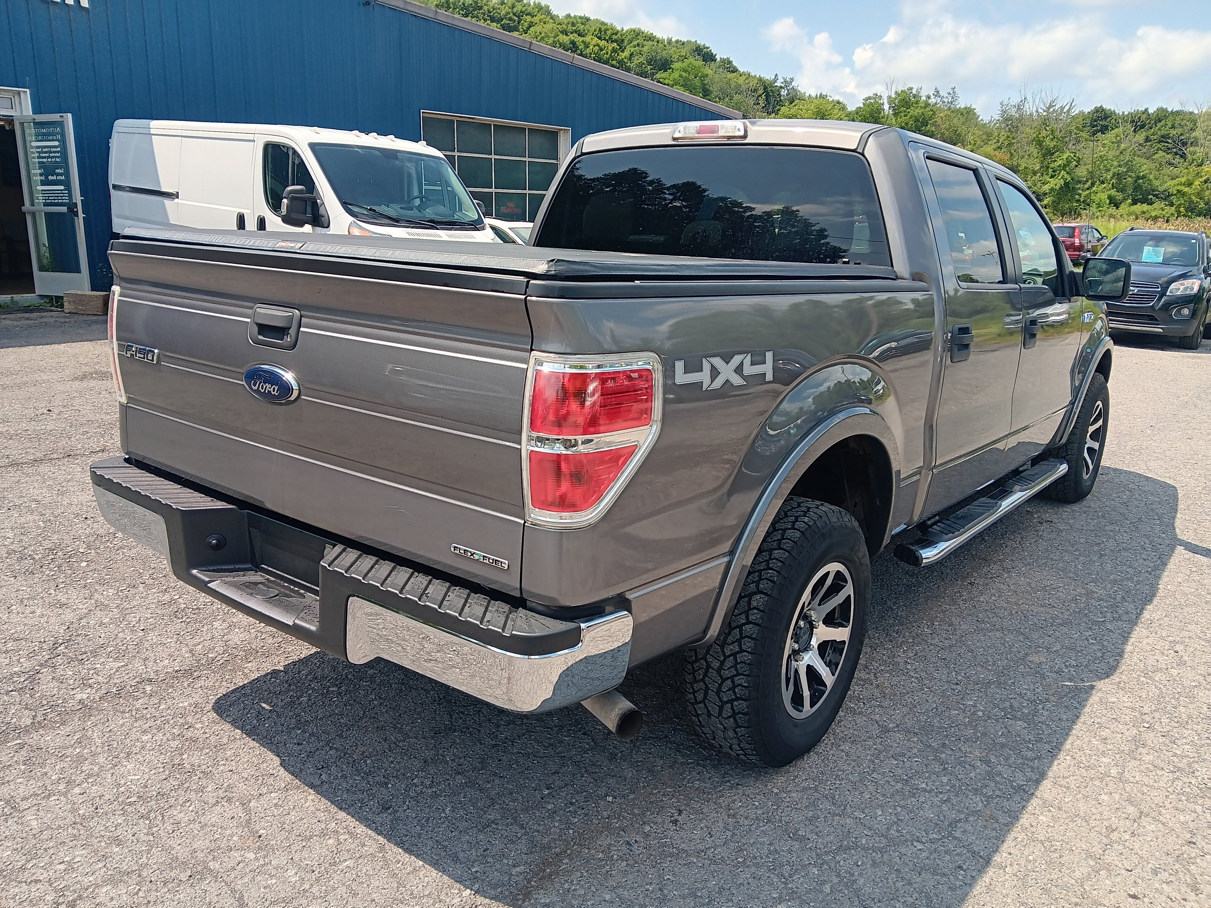 Used 2014 Ford F150 XLT AWD/4WD image 5