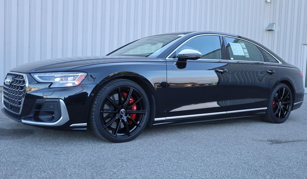 Used 2023 Audi S8 w/ S8 Comfort Plus Package image 5