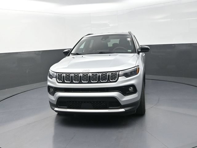 Used 2024 Jeep Compass Limited AWD/4WD image 2