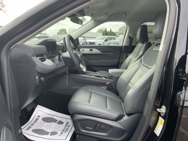 New 2026 Ford Explorer Active w/ Active Comfort Package RWD image 18