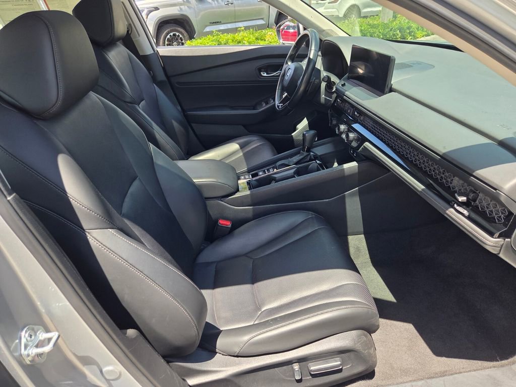 Used 2024 Honda Accord EX-L image 31