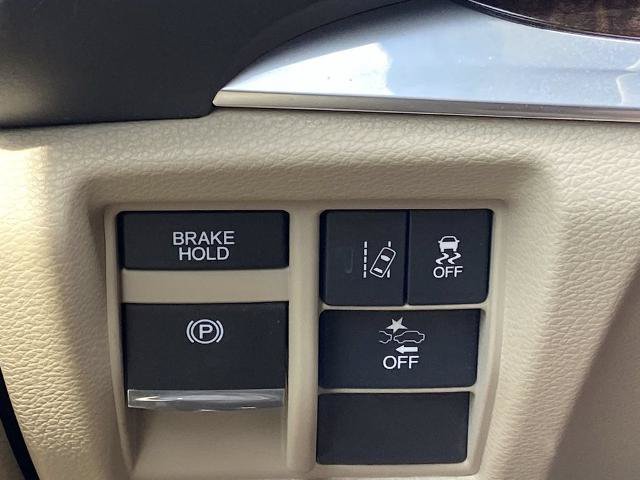 Used 2017 Acura MDX w/ Technology Package AWD/4WD image 14