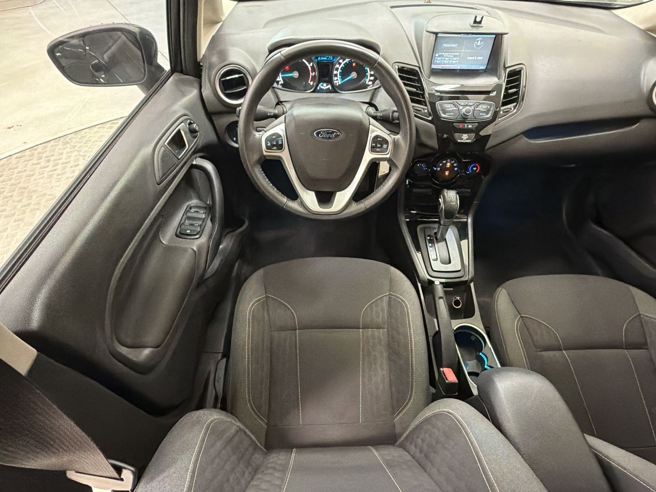 Used 2014 Ford Fiesta SE w/ Equipment Group 201A FWD image 24